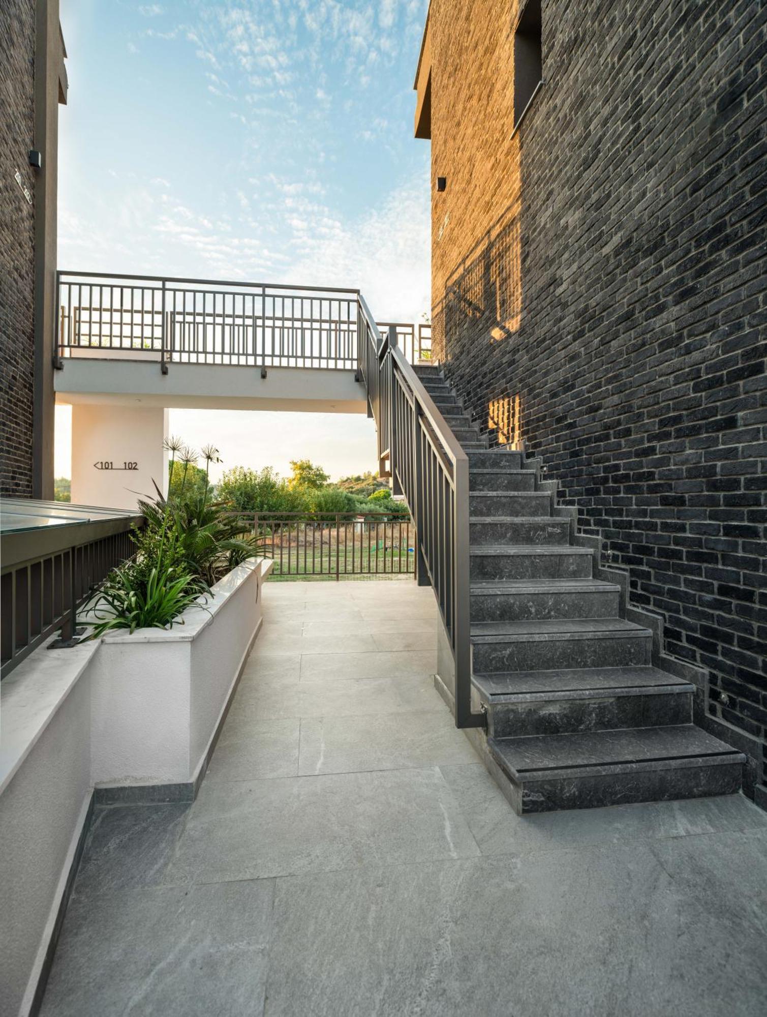 Eco Green Residences & Suites Тороні Екстер'єр фото