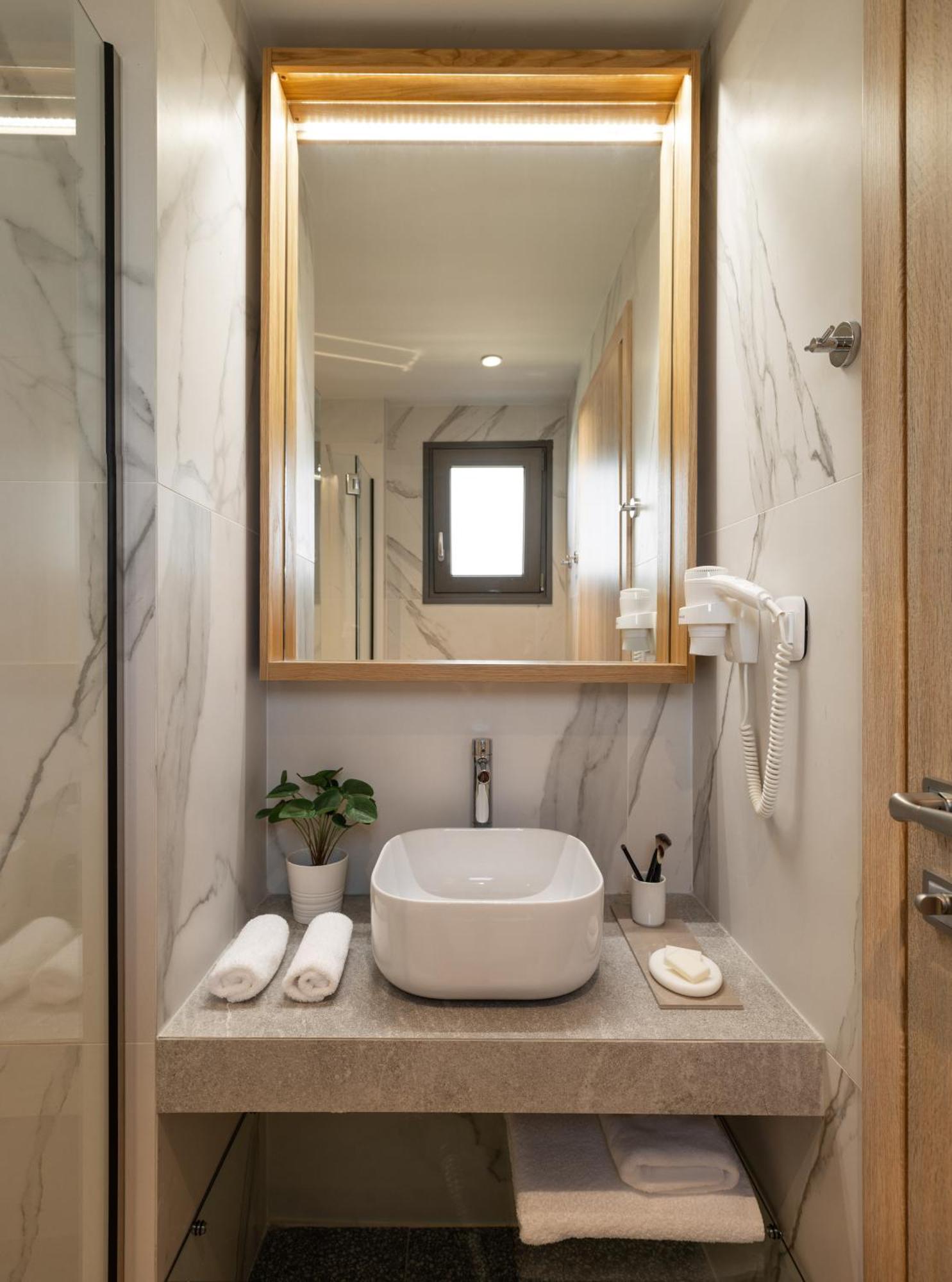 Eco Green Residences & Suites Тороні Екстер'єр фото